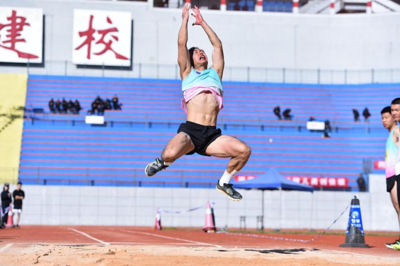 1764255388271061552.png 1764254916751.png